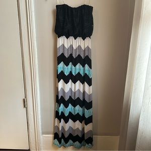 Trixxi Chevron Stretchy Maxi Dress
